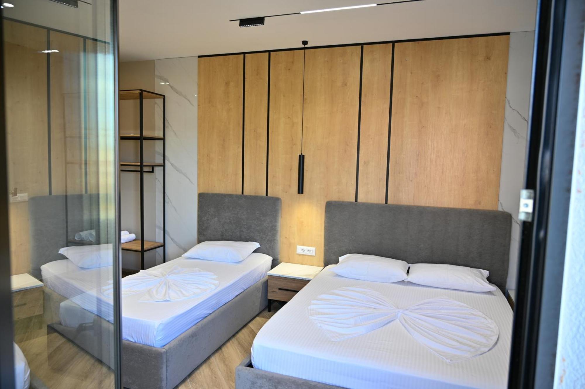 Monduro Hotel Драч Екстериор снимка