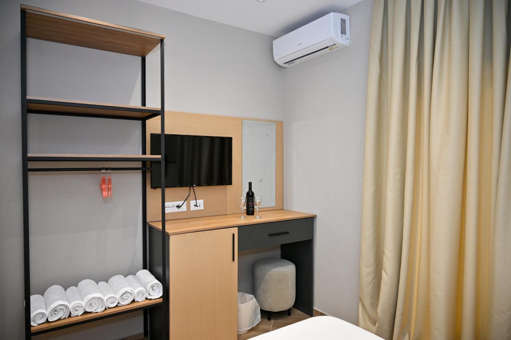Monduro Hotel Драч Екстериор снимка