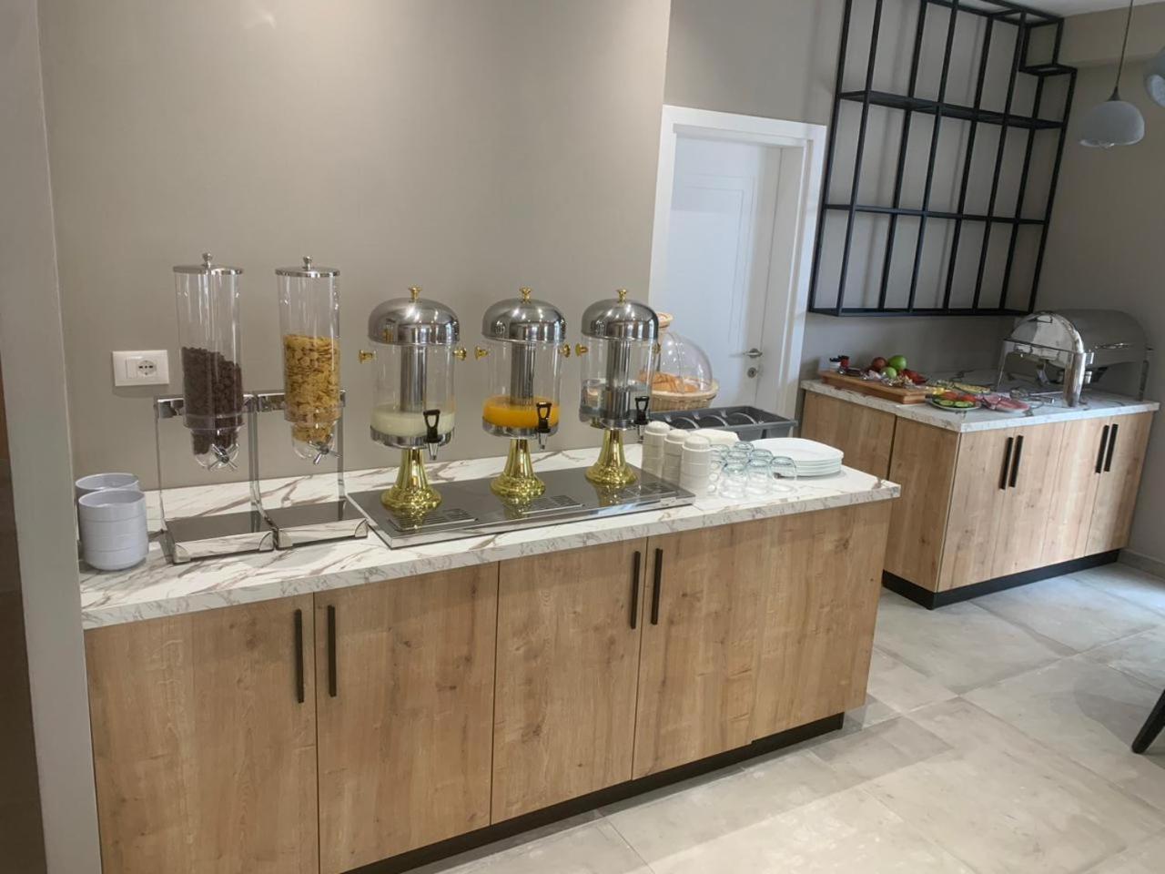 Monduro Hotel Драч Екстериор снимка