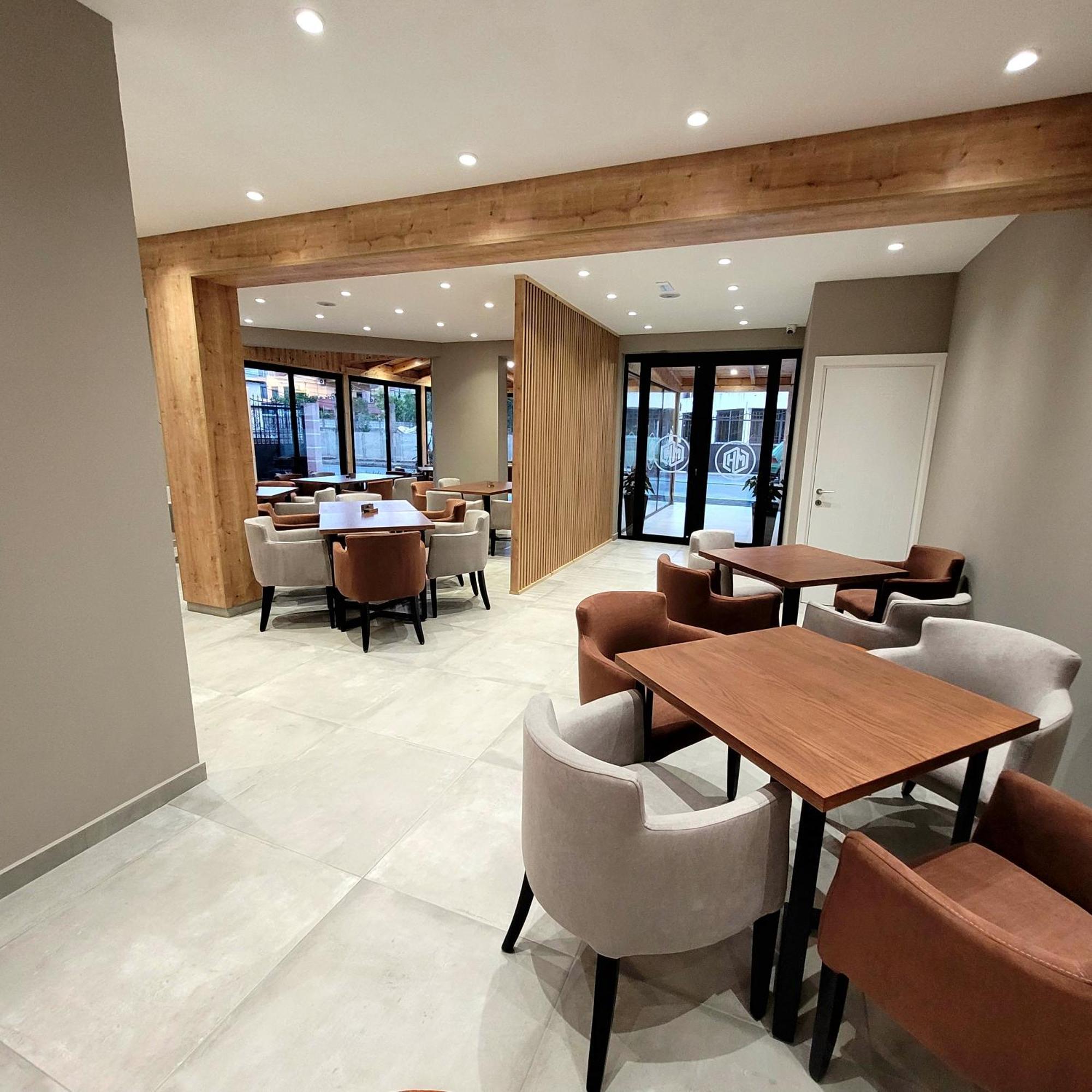 Monduro Hotel Драч Екстериор снимка
